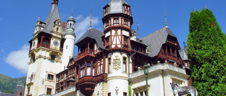 Take a day trip to Peles Castle in Sinaia from Bucharest