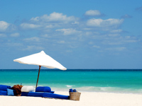 Bask in the sunshine on Cancún's beaches