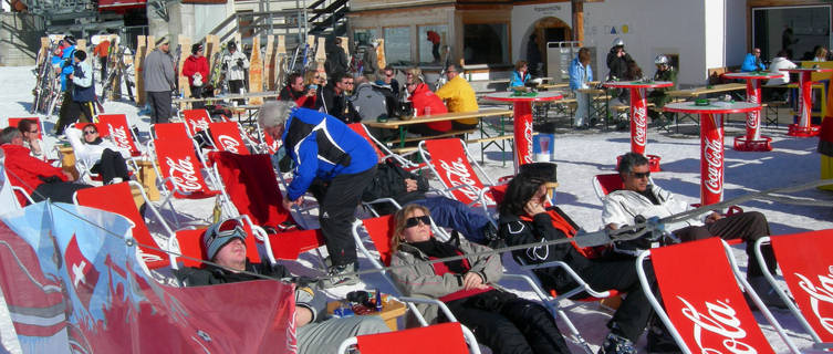 Skiers relaxing in Klosters